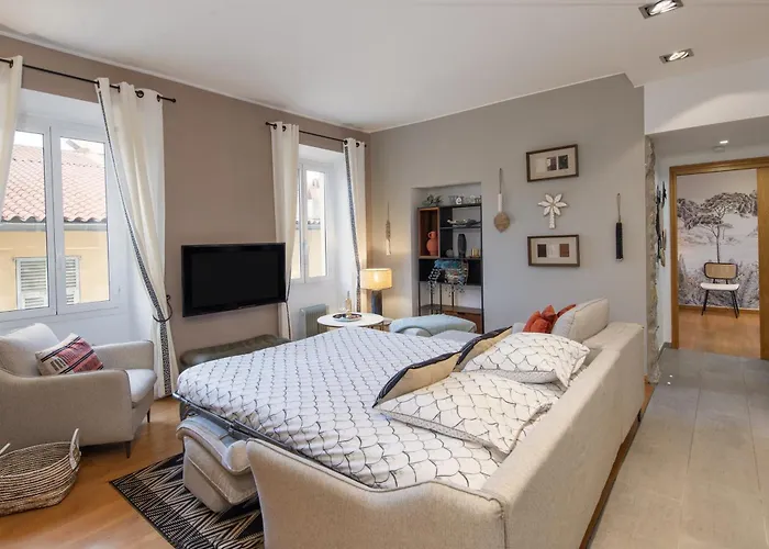 L'éclat, Méditerranéen - Hypercentre, Rue Piétonne Mentone