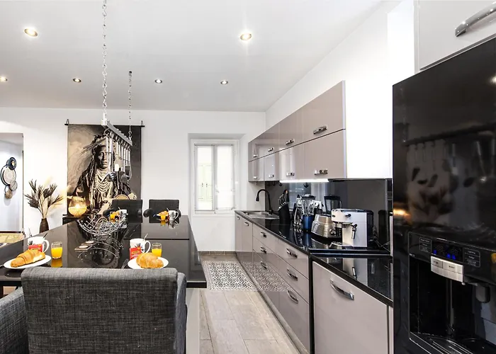 L'eclat, Mediterraneen - Hypercentre, Rue Pietonne مينتون